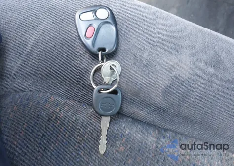 2002 Chevrolet Silverado 1500 Ls из США, поврежденный, VIN 2GCEK19T221286296